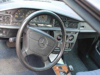 Mercedes 190-serie e diesel automaat picture 6