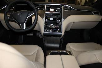 Tesla Model S 85D picture 14