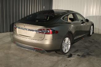 Tesla Model S 85D picture 1