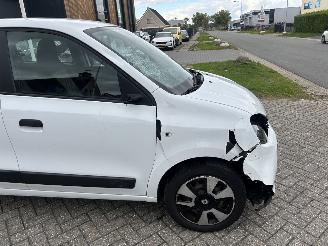 Renault Twingo 1.0 SCe Authentique picture 4