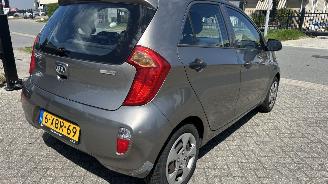 Kia Picanto  picture 6