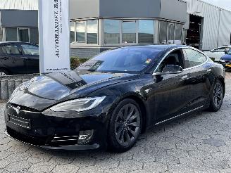 Schadeauto Tesla Model S 75D Performance 2019/4