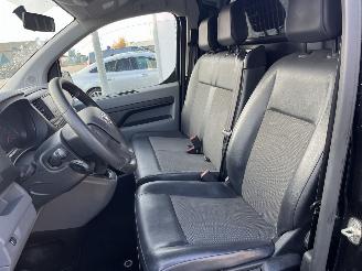 Toyota Proace Compact 1.6 D-4D Cool Comfort picture 17