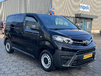 Toyota Proace Compact 1.6 D-4D Cool Comfort picture 3