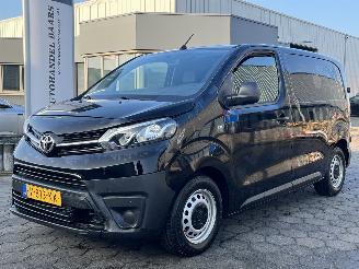 damaged commercial vehicles Toyota Pro-ace Compact 1.6 D-4D Cool Comfort 2017/12