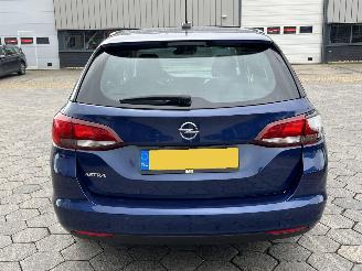 Opel Astra Sports Tourer 1.2 Business Edition picture 4