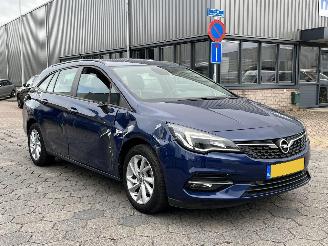 Opel Astra Sports Tourer 1.2 Business Edition picture 3