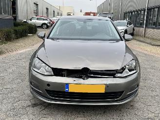Volkswagen Golf 1.0 TSI Connected Series picture 2