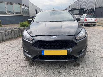 Ford Focus 1.5 ST-Line picture 2