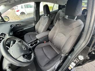 Toyota Prius 1.8 Plug-in Executive picture 17