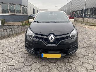 Renault Captur 0.9 TCe Dynamique picture 2