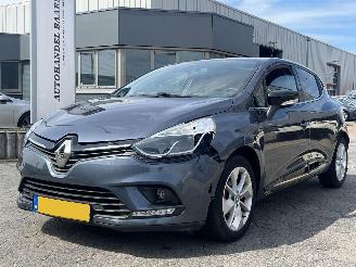 damaged passenger cars Renault Clio 0.9 TCe Limited 2017/4