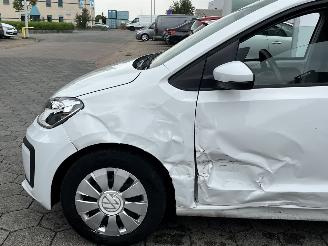 Volkswagen Up! 1.0 BMT move up! picture 9