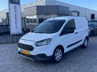 Schade bestelwagen Ford Transit Courier Van 1.0 EcoBoost 100PK 2023/9