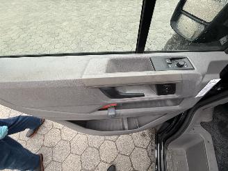 Volkswagen Crafter 30 2.0 TDI L3H3 Highline picture 12