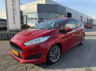krockskadad bil auto Ford Fiesta 1.0 ST-Line RS Look 125PK 2016/11