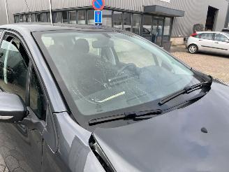 Peugeot 208 1.2 PureTech Style Pack picture 11