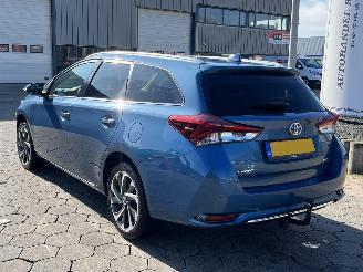 Vaurioauto  passenger cars Toyota Auris Touring Sports 1.2T Dynamic 2016/2