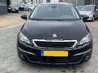 Peugeot 308 SW 1.2 PureTech Blue Lease Executive picture 2
