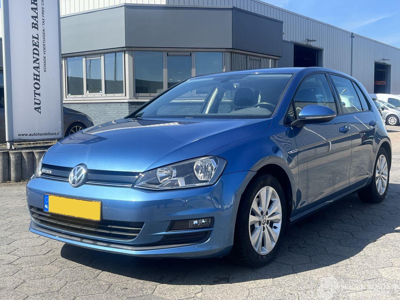 Volkswagen Golf 1.0 TSI Connected Series AUTOMAAT