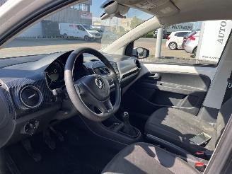Volkswagen Up! 1.0 BMT move up! picture 17