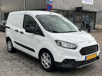 Ford Transit Courier Van 1.5 TDCI Trend Duratorq S&S picture 3