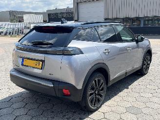 Peugeot e-2008 EV GT 54 kWh picture 4