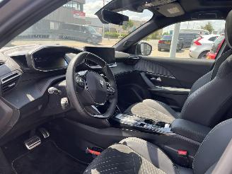 Peugeot e-2008 EV GT 54 kWh picture 13