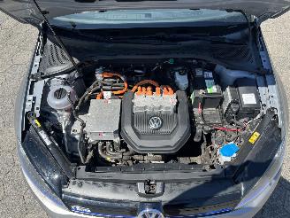 Volkswagen e-Golf  picture 7