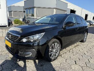 škoda osobní automobily Peugeot 308 SW 1.2 PureTech Blue Lease Allure 2021/7