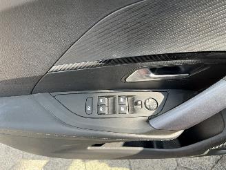 Peugeot 2008 1.2 PureTech Blue Lease Allure picture 13