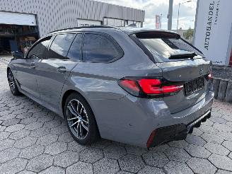 Vaurioauto  passenger cars BMW 5-serie Autom Touring 530e M- Sport Plug in Hybrid 2022/2