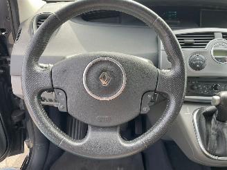 Renault Scenic 1.6-16V Business Line picture 12
