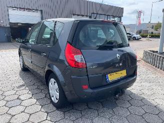 Renault Scenic 1.6-16V Business Line picture 6