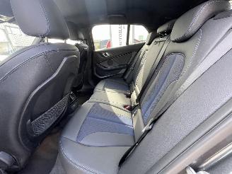 BMW 1-serie 118i High Executive picture 11