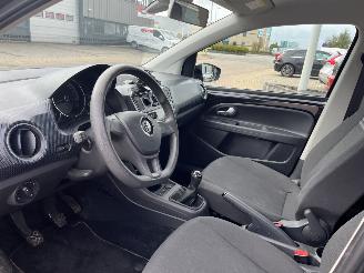 Volkswagen Up! 1.0 BMT move up! picture 13