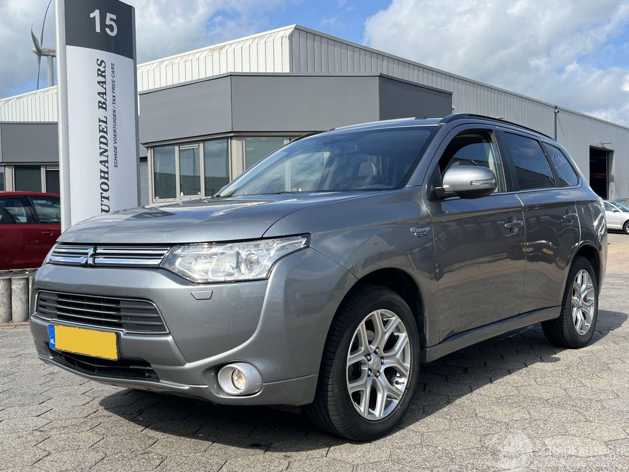 Mitsubishi Outlander 2.0 PHEV Instyle
