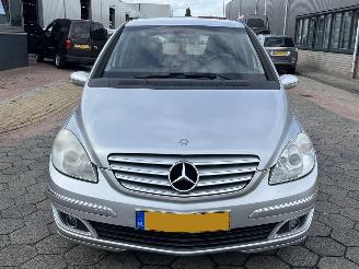 Mercedes B-klasse 170 AUTOMAAT picture 2