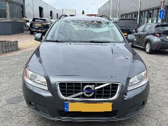 Volvo V-70 2.0 Summum picture 2