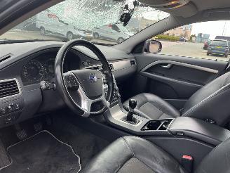 Volvo V-70 2.0 Summum picture 15