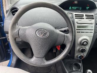 Toyota Yaris 1.0 VVTi picture 14