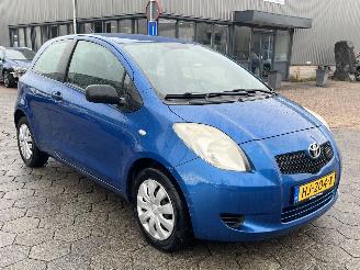 Toyota Yaris 1.0 VVTi picture 3