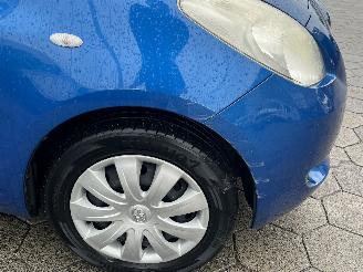 Toyota Yaris 1.0 VVTi picture 8