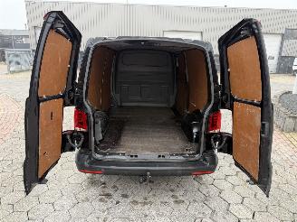 Volkswagen Transporter 2.0 TDI L2H1 28 Economy Business picture 13