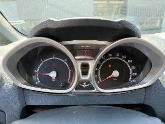 Ford Fiesta 1.6 TDCi ECOnetic Titanium picture 17