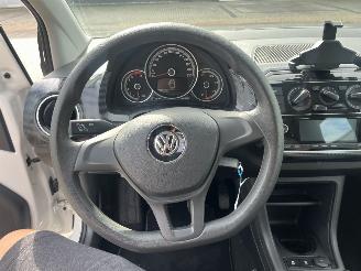 Volkswagen Up! 1.0 BMT move up! picture 16