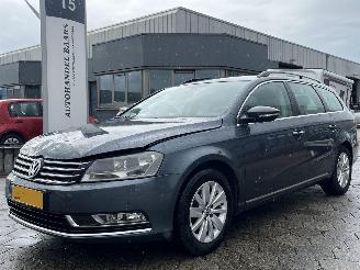 Auto incidentate Volkswagen Passat Variant 1.4 TSI AUTOMAAT Comfort Executive Line BlueMotion 2012/1