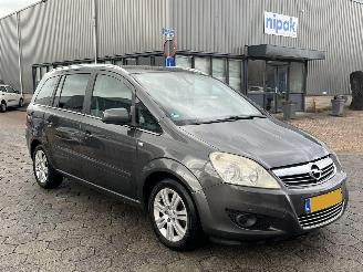 damaged passenger cars Opel Zafira 1.8 Cosmo 2010/12