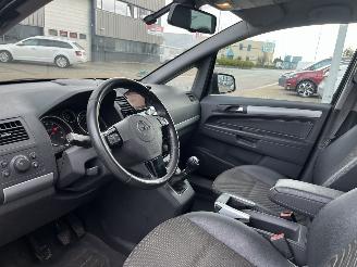Opel Zafira 1.8 Cosmo picture 12