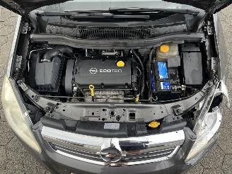 Opel Zafira 1.8 Cosmo picture 7